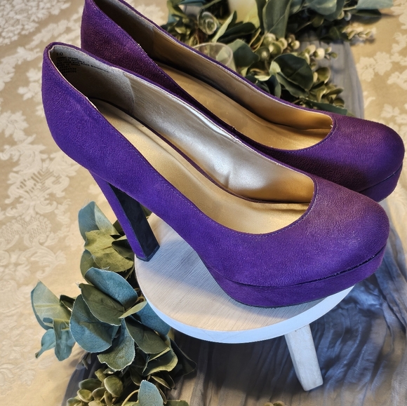 Womens High Heels - Picture 2 of 4